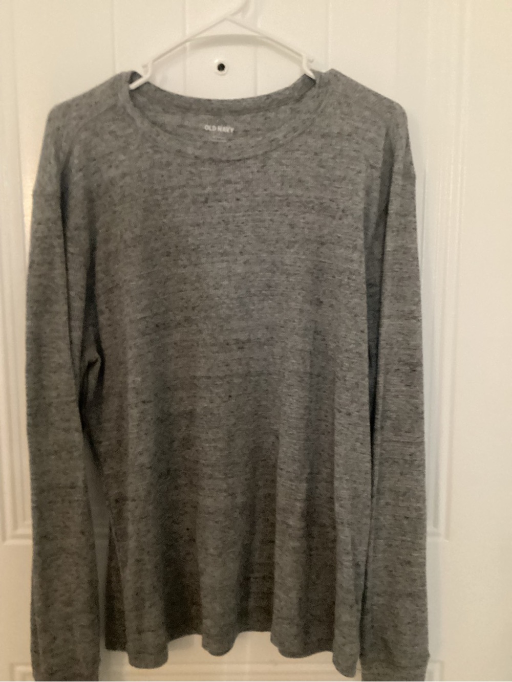 Old Navy gray long sleeve shirt #oldnavy #basics